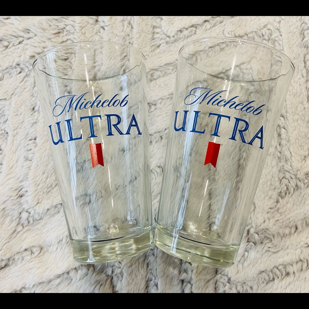 Set Of 2 Michelob Ultra Pint Glasses Beer Mancave Brew Beer Barware Drinkware.